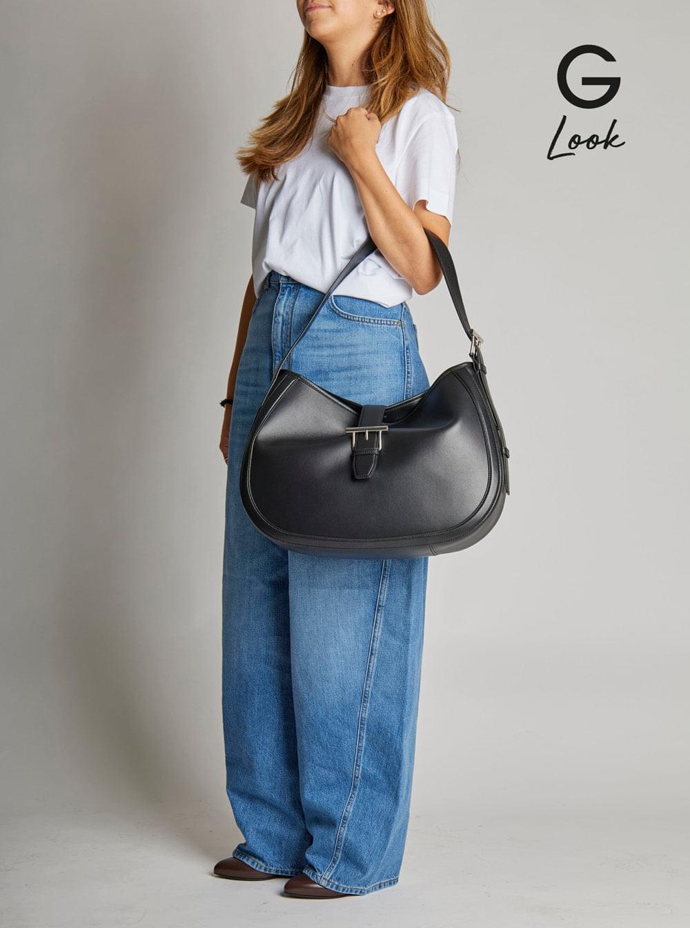 Alexander Mcqueen Women Black Shoulder Bag With Adjustable Shoulder Strap And T Buckle Closure On The Front In Leather Woman